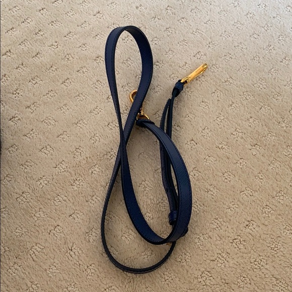 Medium Prada Saffiano Leather Galleria bag - Picture 3 of 9